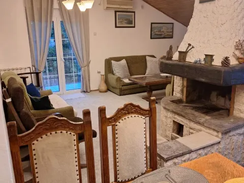 Rent, three bedroom apartment, 120m², Bečići, Budva - image 7