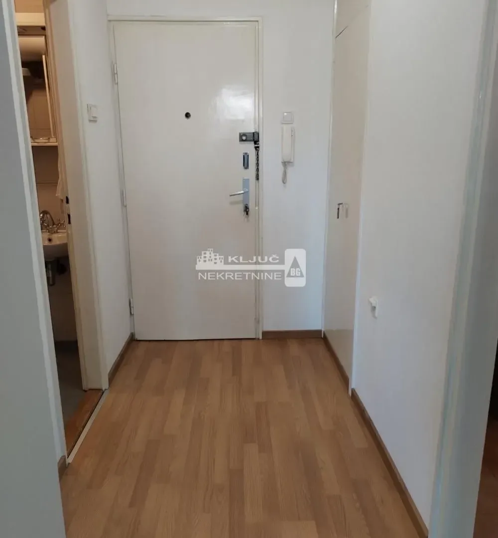 Prodaja, dvosoban stan, 34m², Novi Beograd Blok 2, Novi Beograd Sve Podlokacije