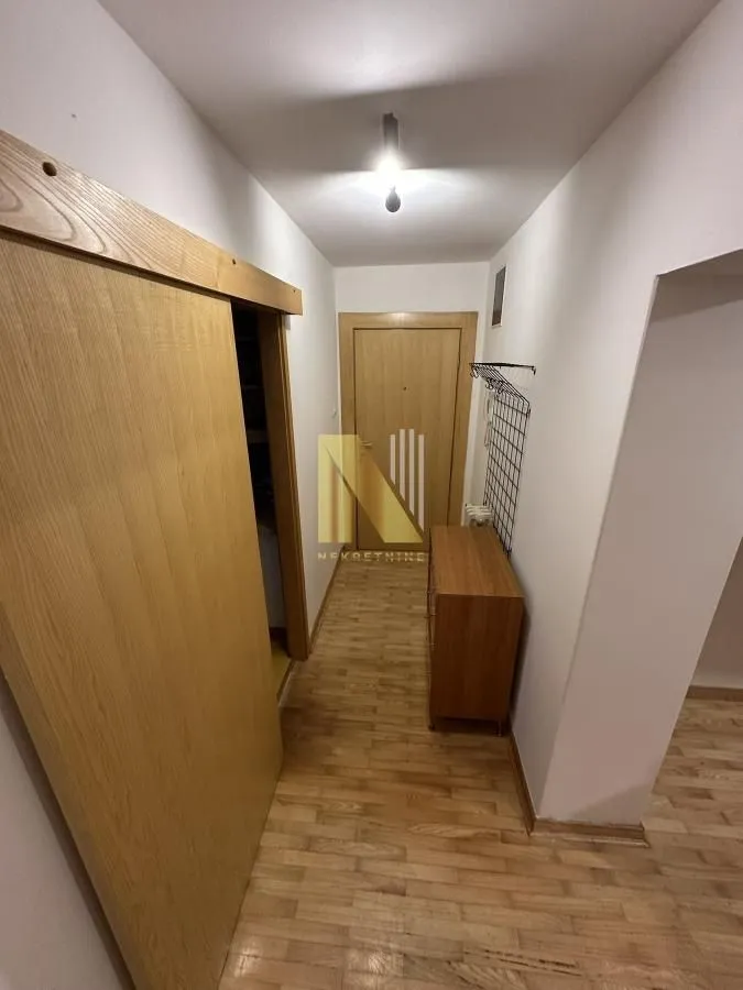 Izdavanje, dvosoban stan, 59m², Stari grad, Novi Sad