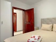 Izdavanje, kuća, 320m², Zlatica, Podgorica - image 4