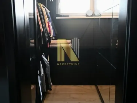 Prodaja, kuća, 334m², Petrovaradin, Novi Sad - image 16