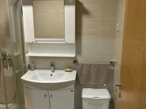 Izdavanje, dvosoban stan, 64m², City Kvart, Podgorica - image 12