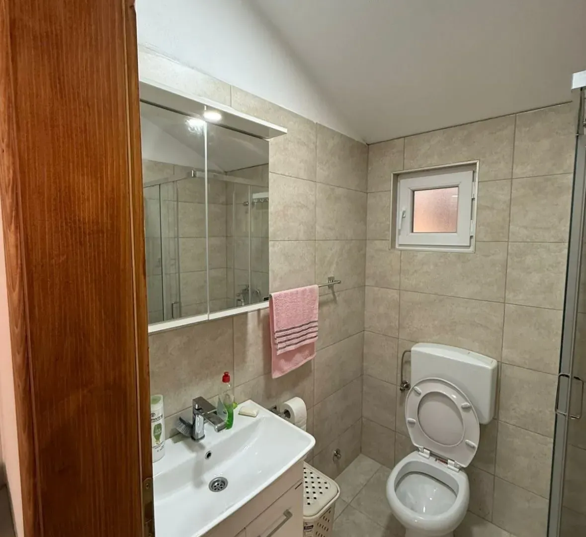 Izdavanje, garsonjera, 30m², Gradiošnica, Tivat