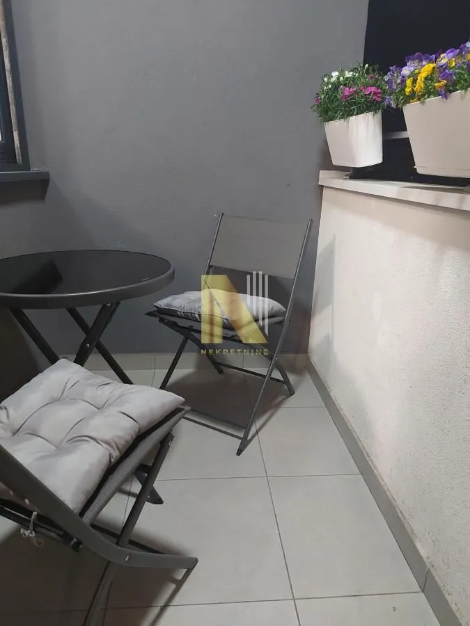 Izdavanje, dvosoban stan, 40m², Grbavica, Novi Sad Sve Podlokacije