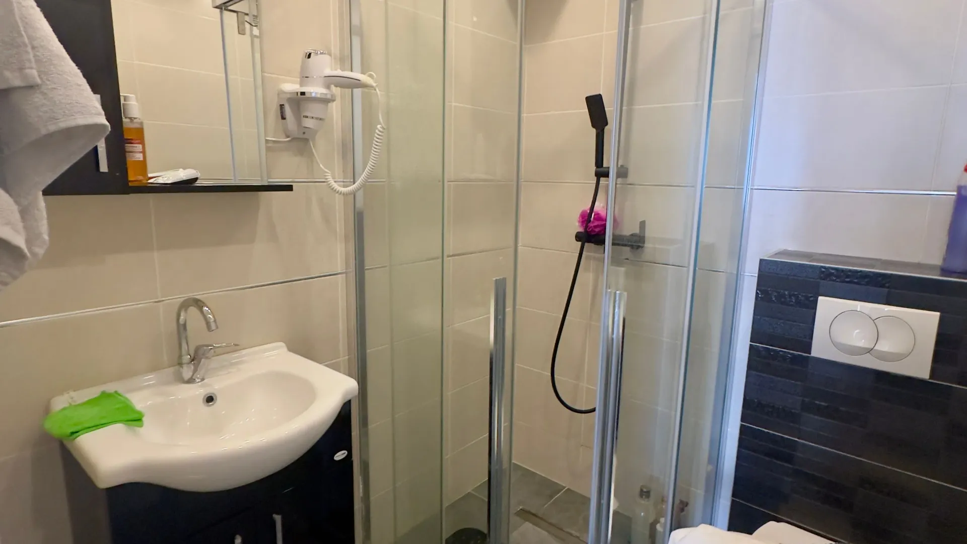 Sale, two bedroom apartment, 76m², Pržno, Budva