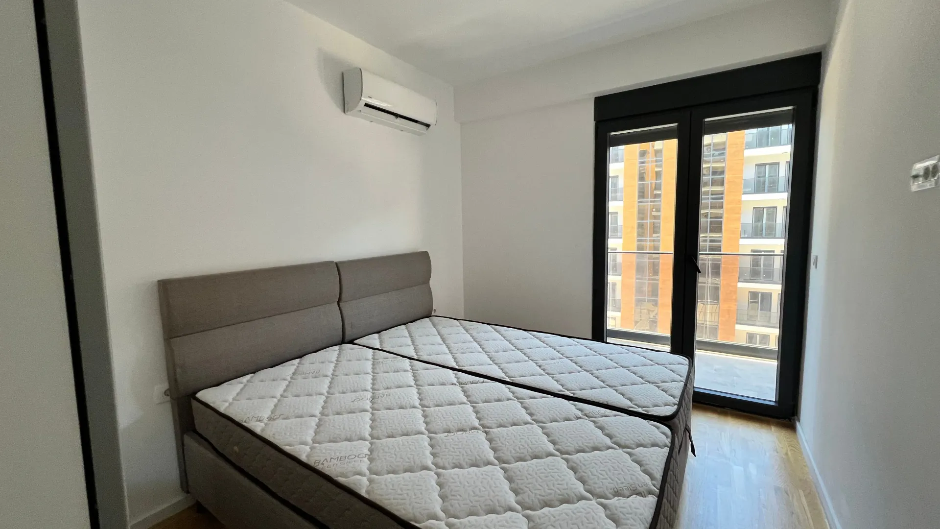 Izdavanje, dvosoban stan, 64m², Stari Aerodrom, Podgorica