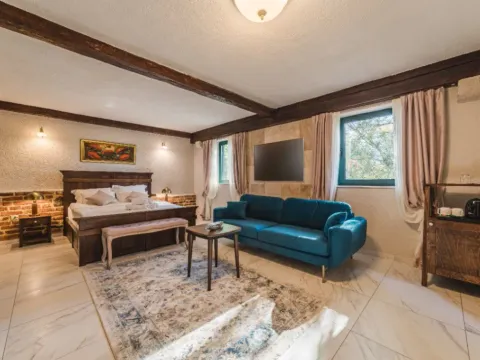 Prodaja, kuća, 300m², Mareza, Podgorica - image 6