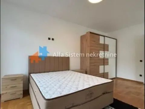 Izdavanje, trosoban stan, 100m², Savski Venac, Beograd - image 14