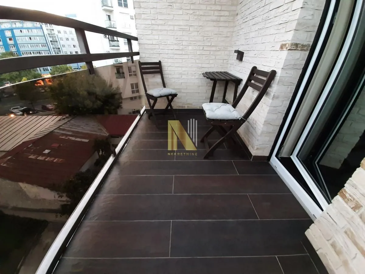 Prodaja, četvorosoban stan, 176m², Centar, Novi Sad