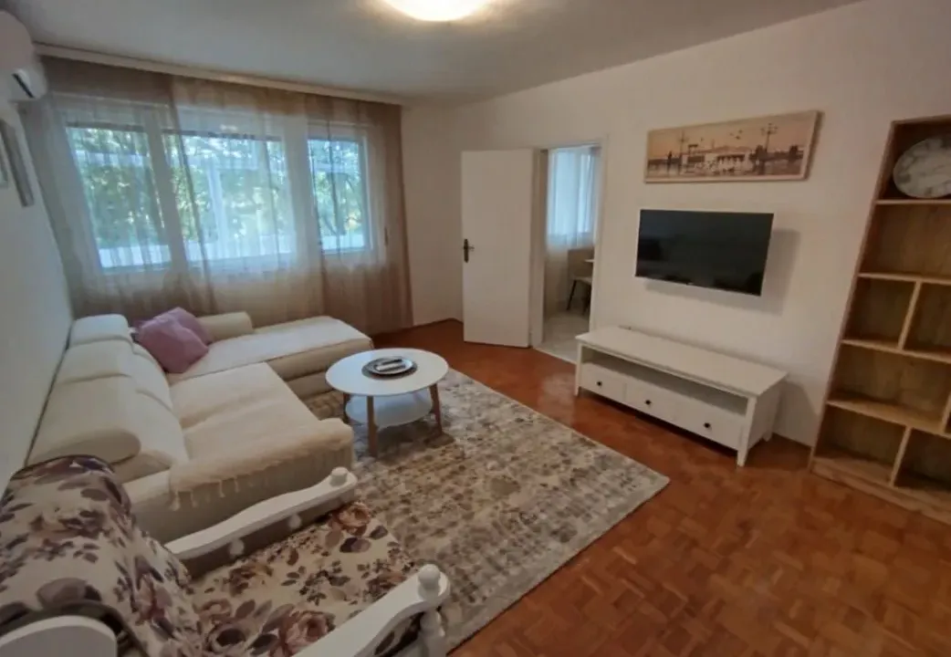 Izdavanje, dvosoban stan, 70m², Pobrežje, Podgorica