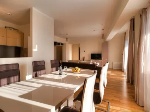 Sale, three bedroom apartment, 125m², Budva, Crna Gora - image 10