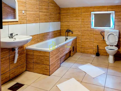 Prodaja, kuća, 200m², Donji Kokoti, Podgorica - image 26