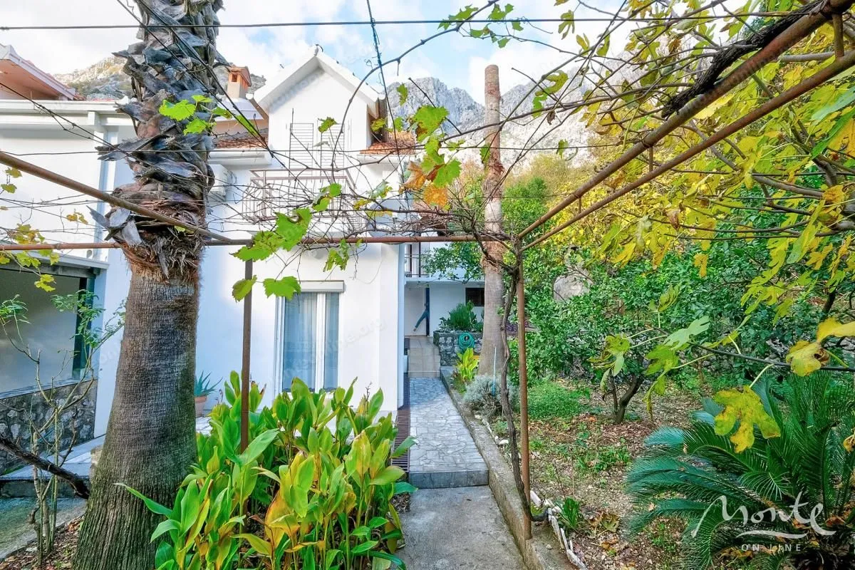 Prodaja, kuća, 67m², Orahovac, Kotor