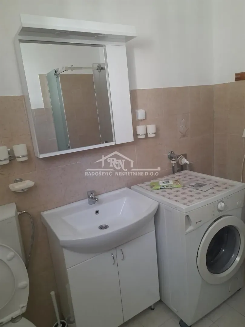 Rent, three bedroom apartment, 90m², Čukarica, Beograd