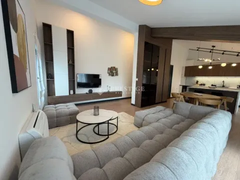 Spacious living room connected with the dining area and kitchen. - image 2