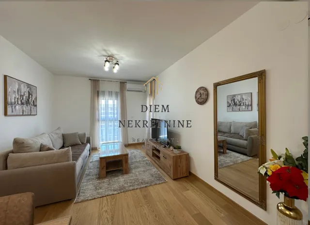 Izdavanje, jednosoban stan, 46m², City Kvart, Podgorica