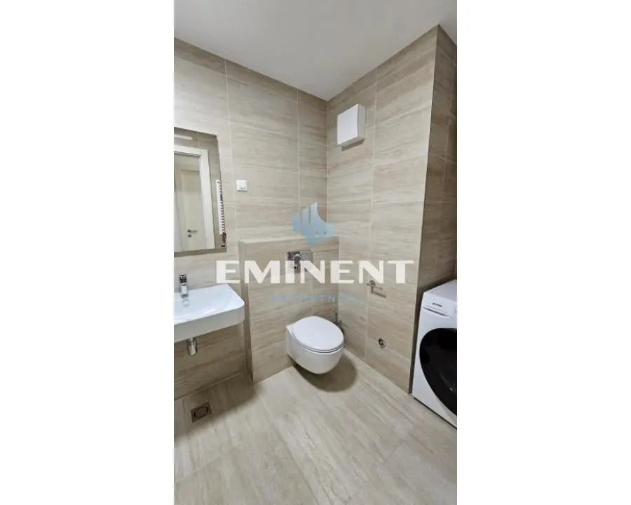 Izdavanje, četvorosoban stan, 107m², Novi Beograd Blok 65, Novi Beograd Sve Podlokacije