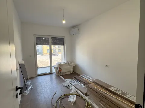 Sale, one bedroom apartment, 47m², Velika Plaža, Ulcinj - image 6