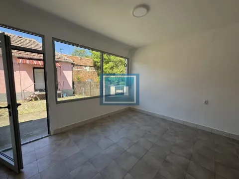 Izdavanje, poslovni prostor, 24m², Centar, Ćuprija - image 7