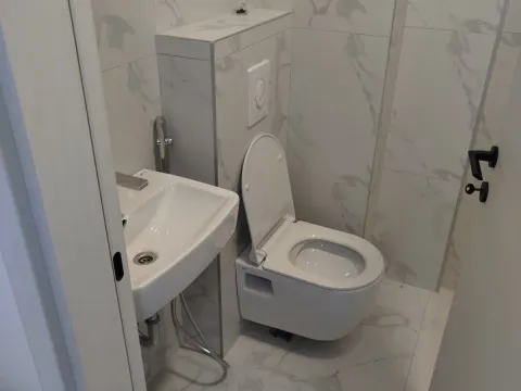 Izdavanje, jednosoban stan, 43m², Stari Aerodrom, Podgorica - image 4