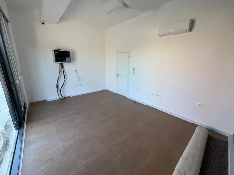Izdavanje, dvosoban stan, 83m², Bar, Crna Gora - image 9