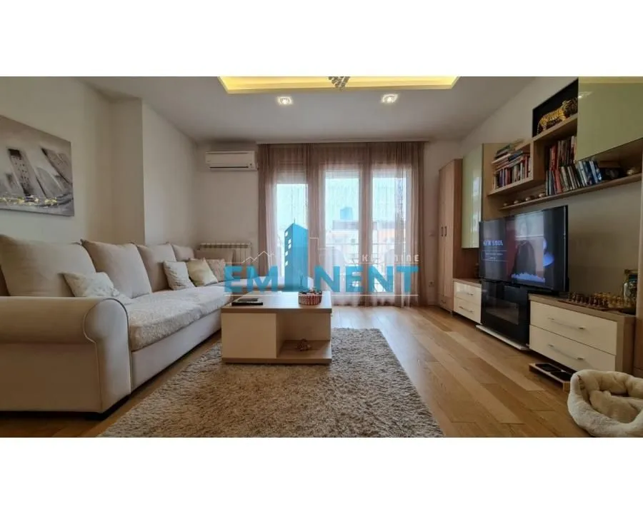 Rent, two bedroom apartment, 56m², Novi Beograd Blok 67, Novi Beograd Sve Podlokacije