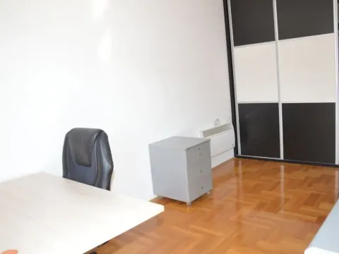 Rent, office space, 52m², Preko Morače, Podgorica - image 8