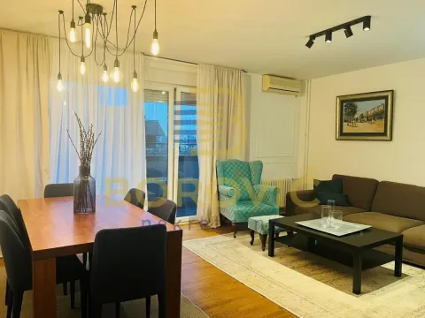 Izdavanje, trosoban stan, 90m², Kalenić Pijaca, Vračar Sve Podlokacije - image 3