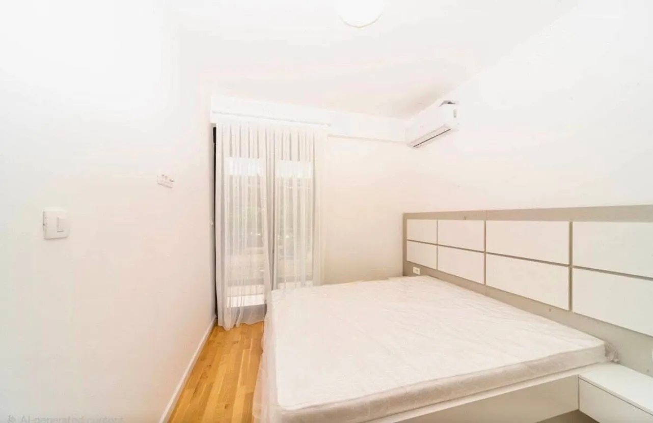 Izdavanje, dvosoban stan, 72m², Stari Aerodrom, Podgorica