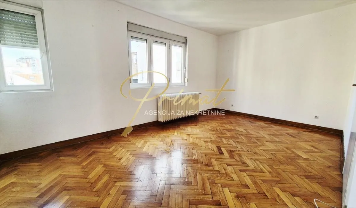 Sale, two bedroom apartment, 55m², Kalenić Pijaca, Vračar Sve Podlokacije