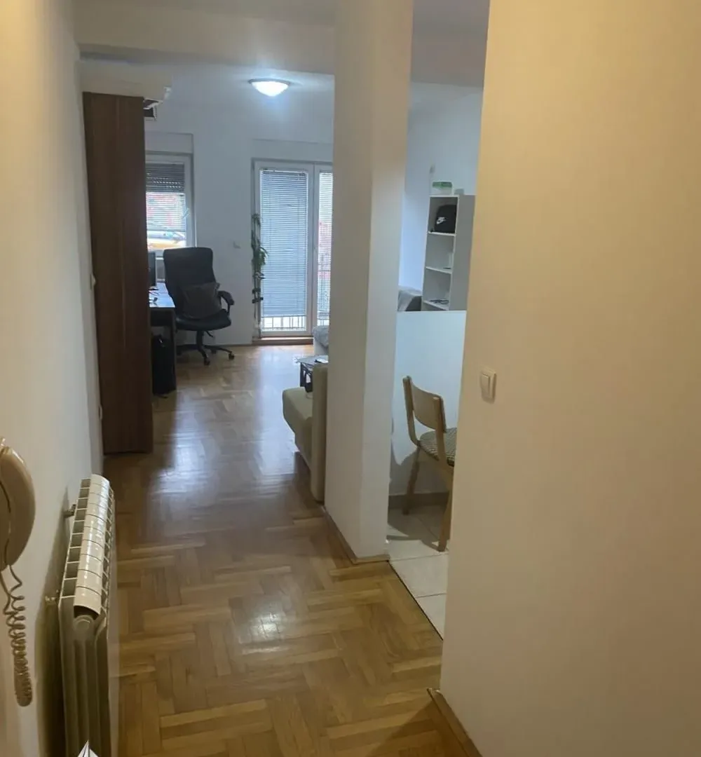Rent, one bedroom apartment, 33m², Cvetkova Pijaca, Zvezdara Sve Podlokacije