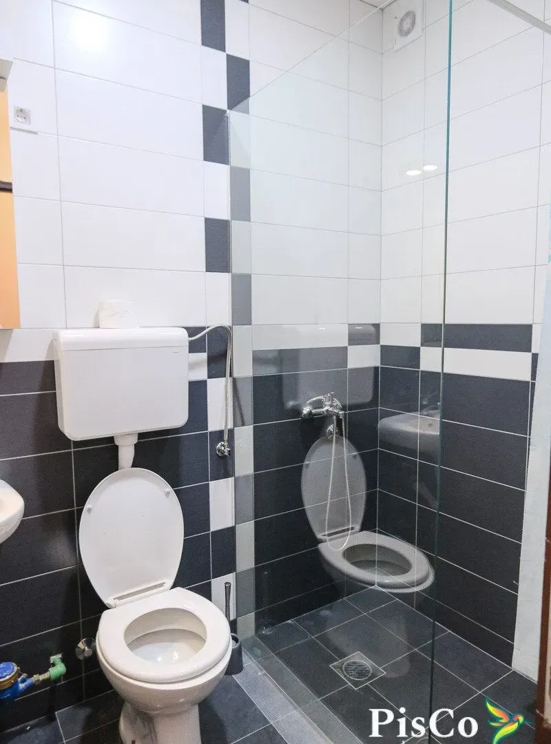 Izdavanje, poslovni prostor, 60m², Preko Morače, Podgorica