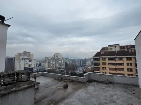 Izdavanje, jednosoban stan, 36m², Pejton, Podgorica - image 11