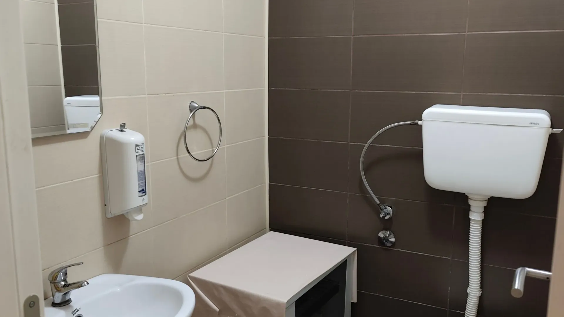 Rent, office space, 46m², City Kvart, Podgorica