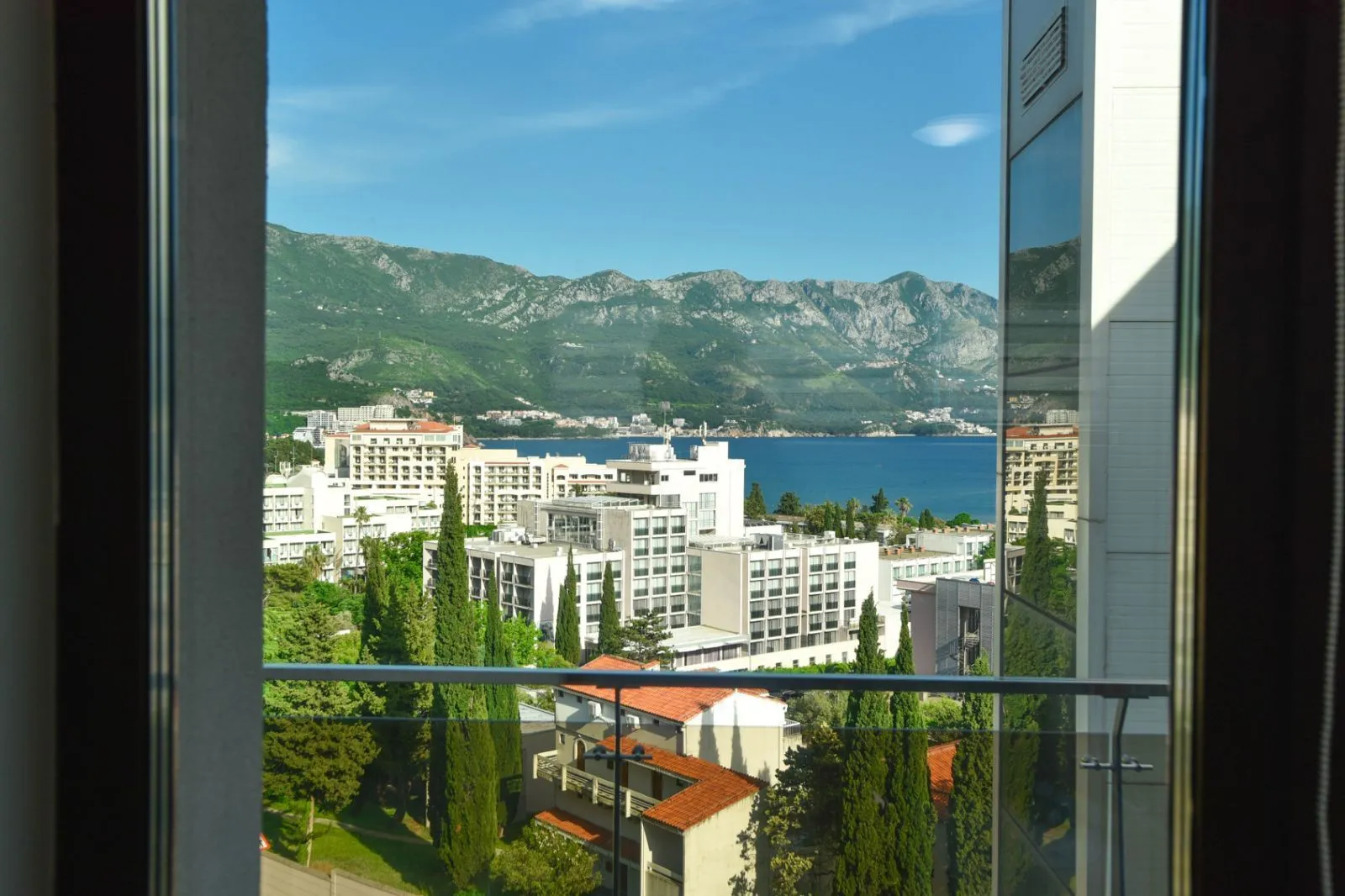 Sale, one bedroom apartment, 53m², Bečići, Budva