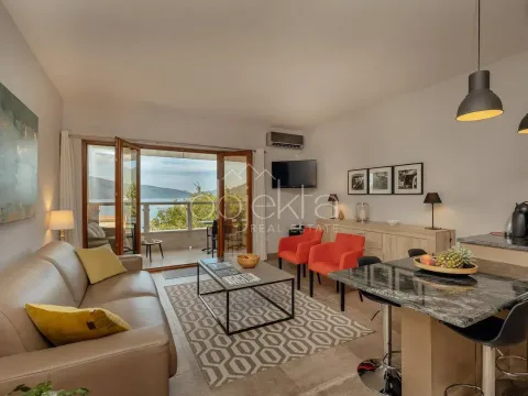 Prodaja, stan, 106m², Tivat, Crna Gora - image 3