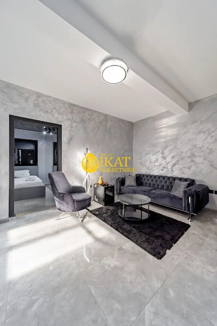 Izdavanje, dvosoban stan, 45m², Vojvode Vlahovica, Beograd