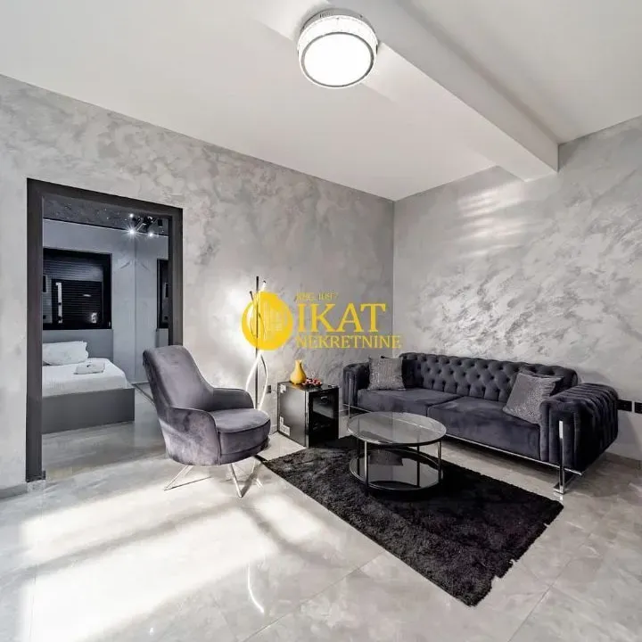 Izdavanje, dvosoban stan, 45m², Vojvode Vlahovica, Beograd