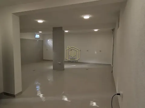 Izdavanje, poslovni prostor, 140m², Tološi, Podgorica - image 5