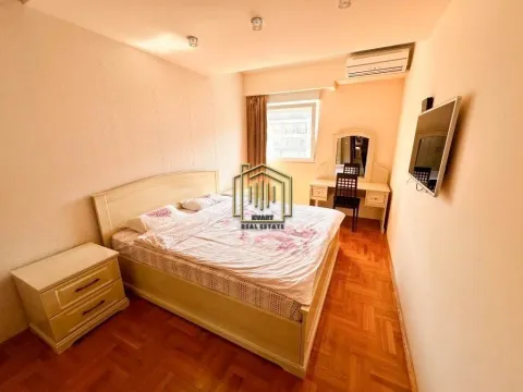 Prodaja, dvosoban stan, 92m², City Kvart, Podgorica - image 4