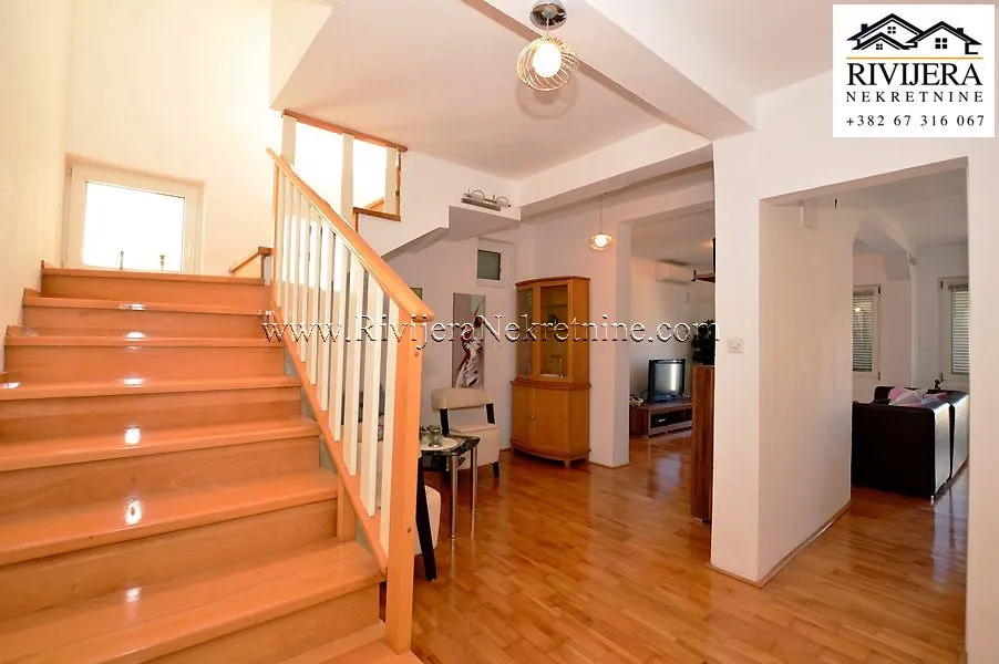 Prodaja, kuća, 130m², Njivice, Herceg Novi