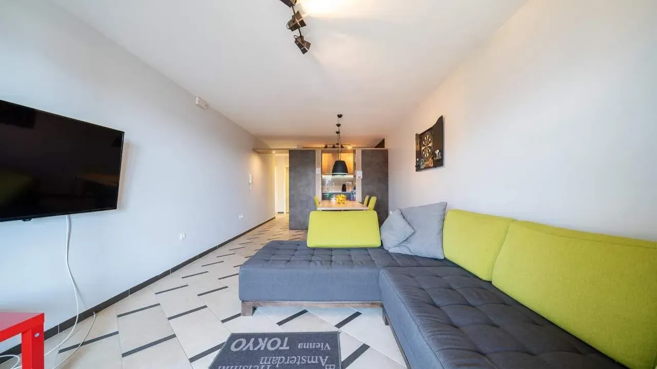 Prodaja, trosoban stan, 90m², Budva, Crna Gora