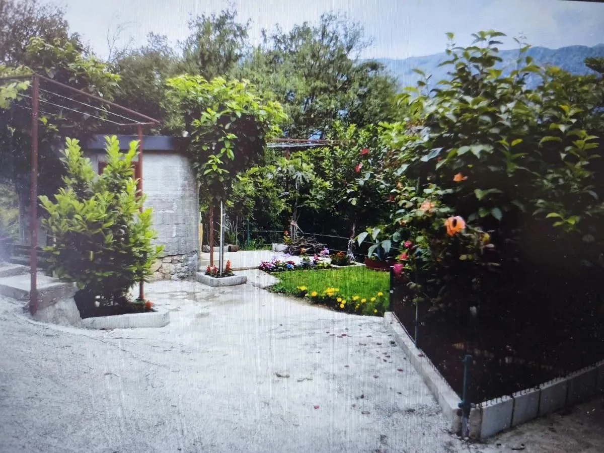 Sale, house, 500m², Prčanj, Kotor