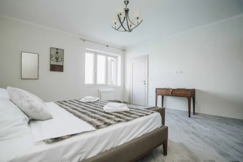 Prodaja, kuća, 241m², Krašići, Tivat - image 4