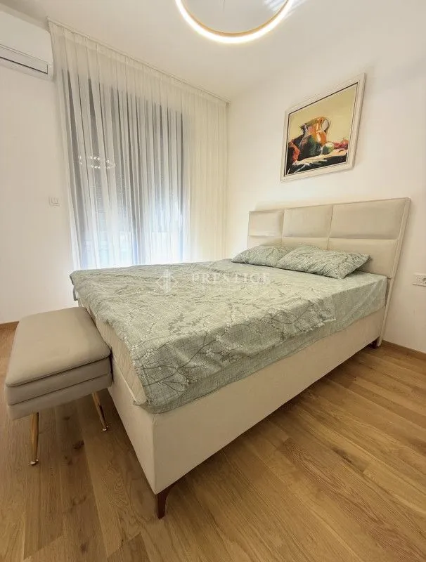 Izdavanje, jednosoban stan, 50m², City Kvart, Podgorica