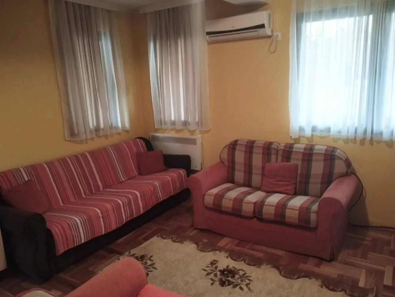 Izdavanje, garsonjera, 40m², Stari Aerodrom, Podgorica