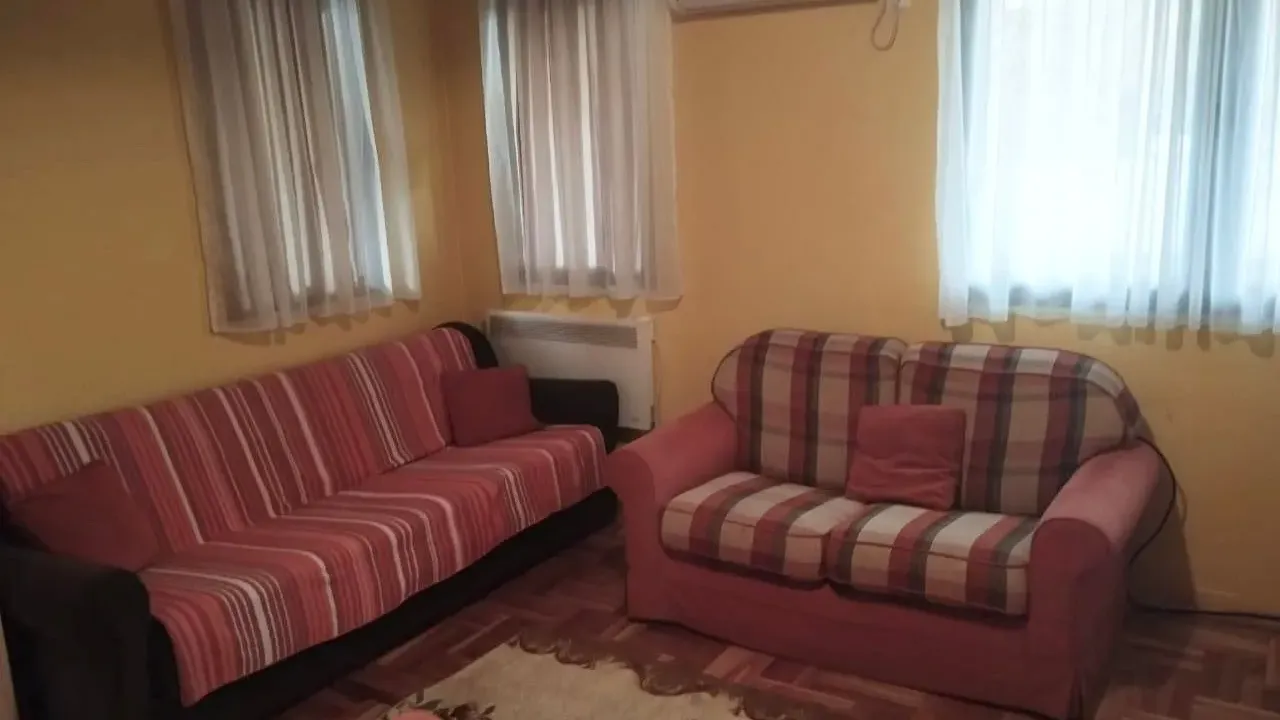 Izdavanje, garsonjera, 40m², Stari Aerodrom, Podgorica