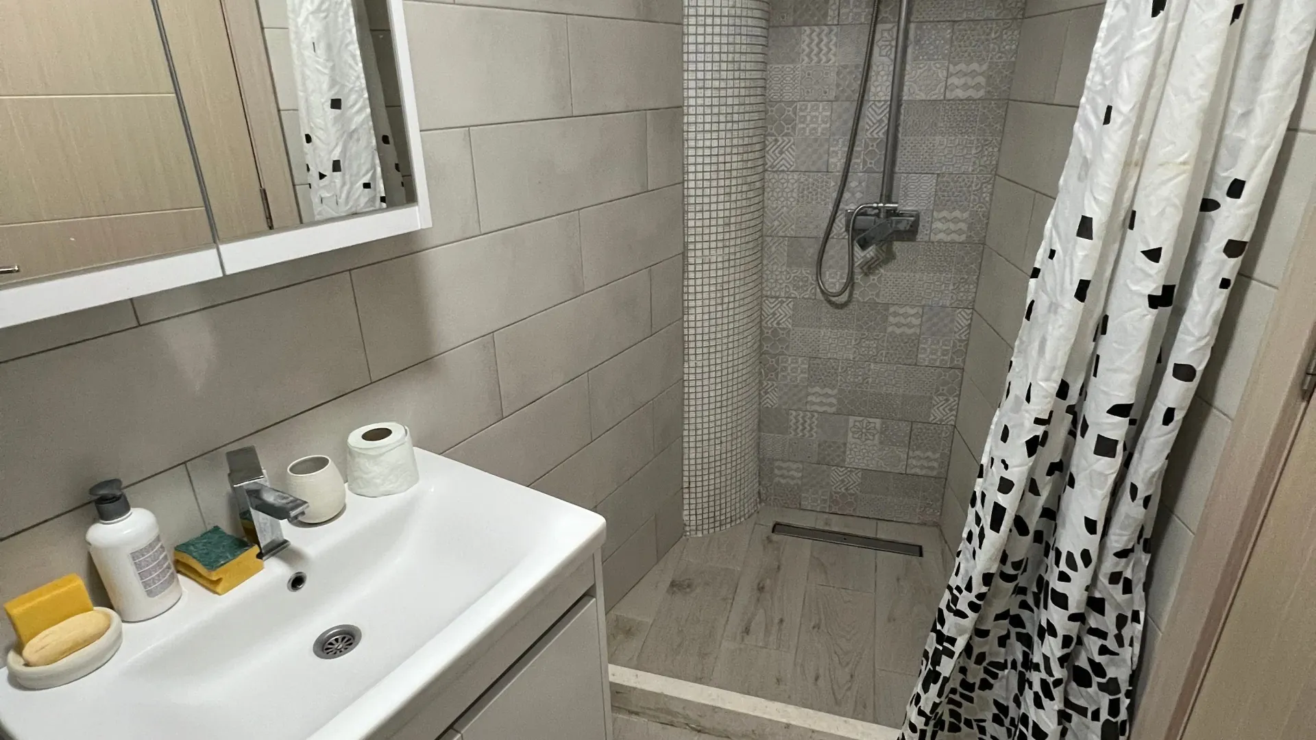 Rent, one bedroom apartment, 38m², Sutomore, Bar
