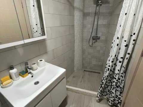 Rent, one bedroom apartment, 38m², Sutomore, Bar - image 10