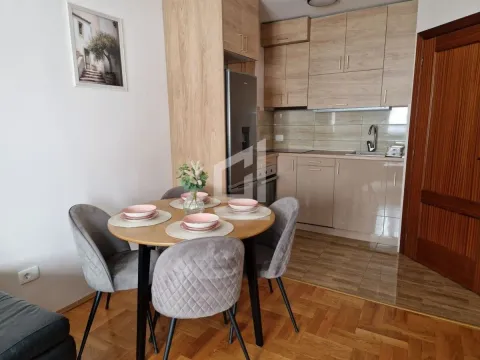 Rent, two bedroom apartment, 55m², Krivi Most, Podgorica - image 10